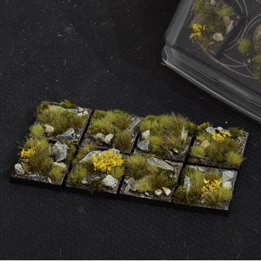 Highland Bases, Square 25mm (x8)