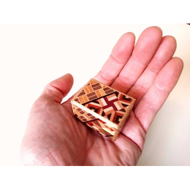 Japanese Secret Box 1.5 suns 18 movements